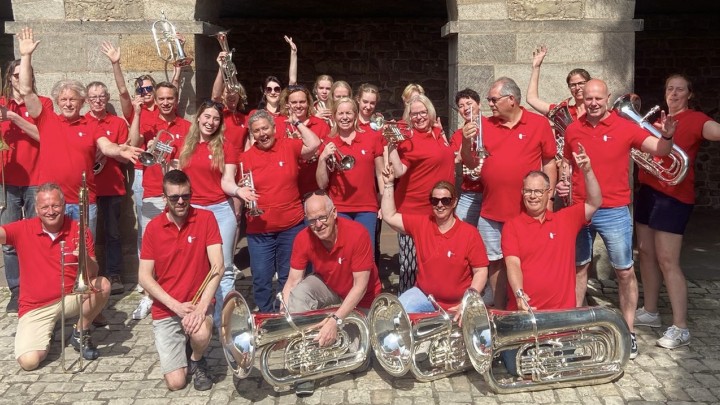 De leden van brassband Apollo.