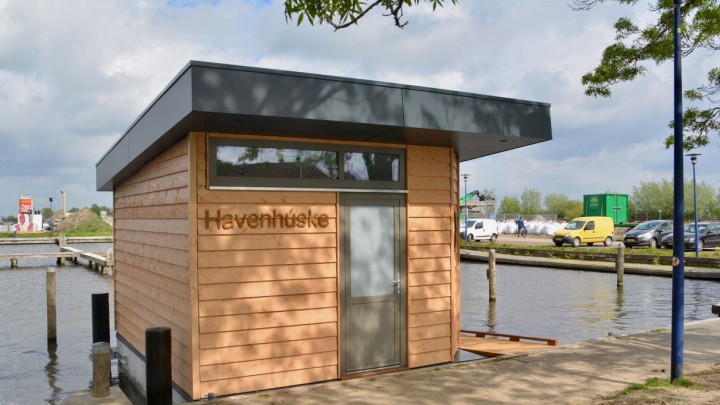 Ook het Havenhúske aan de Hellingshaven gaat vanaf maandag open.