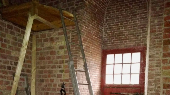 De ladder naar de eerste verdieping. (Foto: Eddy van der Noord)